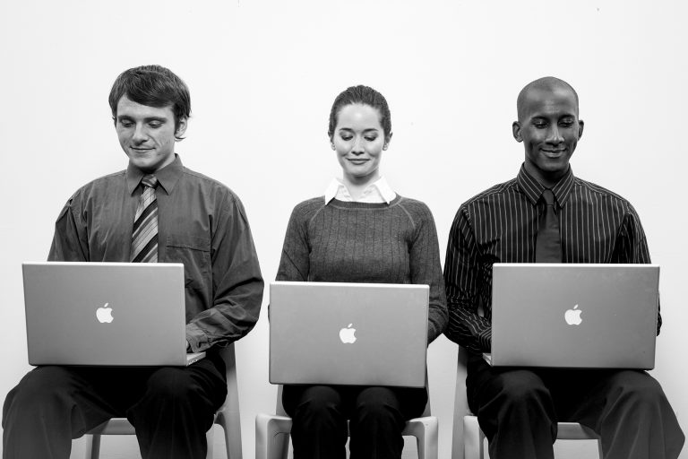 3 is a crowd – online